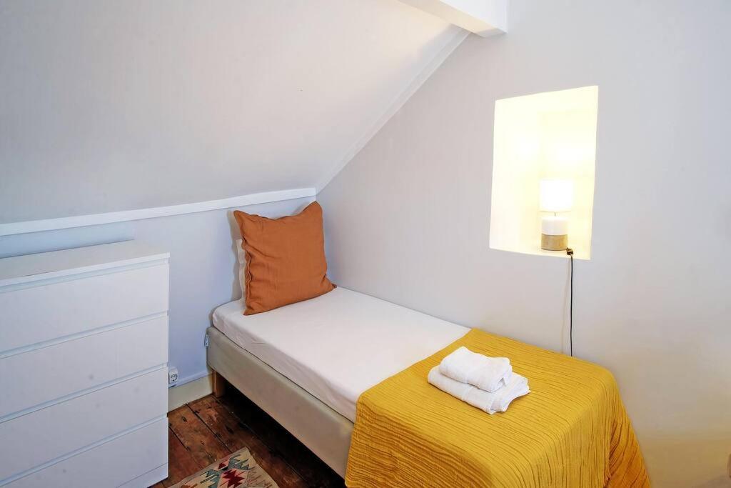Apartamento Bh4d With View Heart Of Bairro Alto * Bright 4d * 3+1 Br
