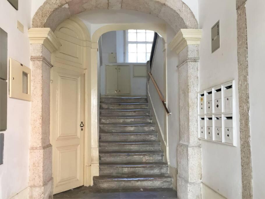 Apartamento Bh4d With View Heart Of Bairro Alto * Bright 4d * 3+1 Br *